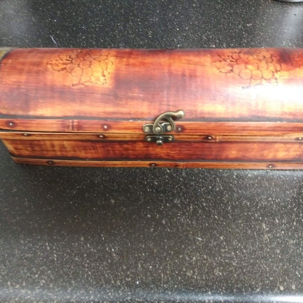 Jumanji box used on set